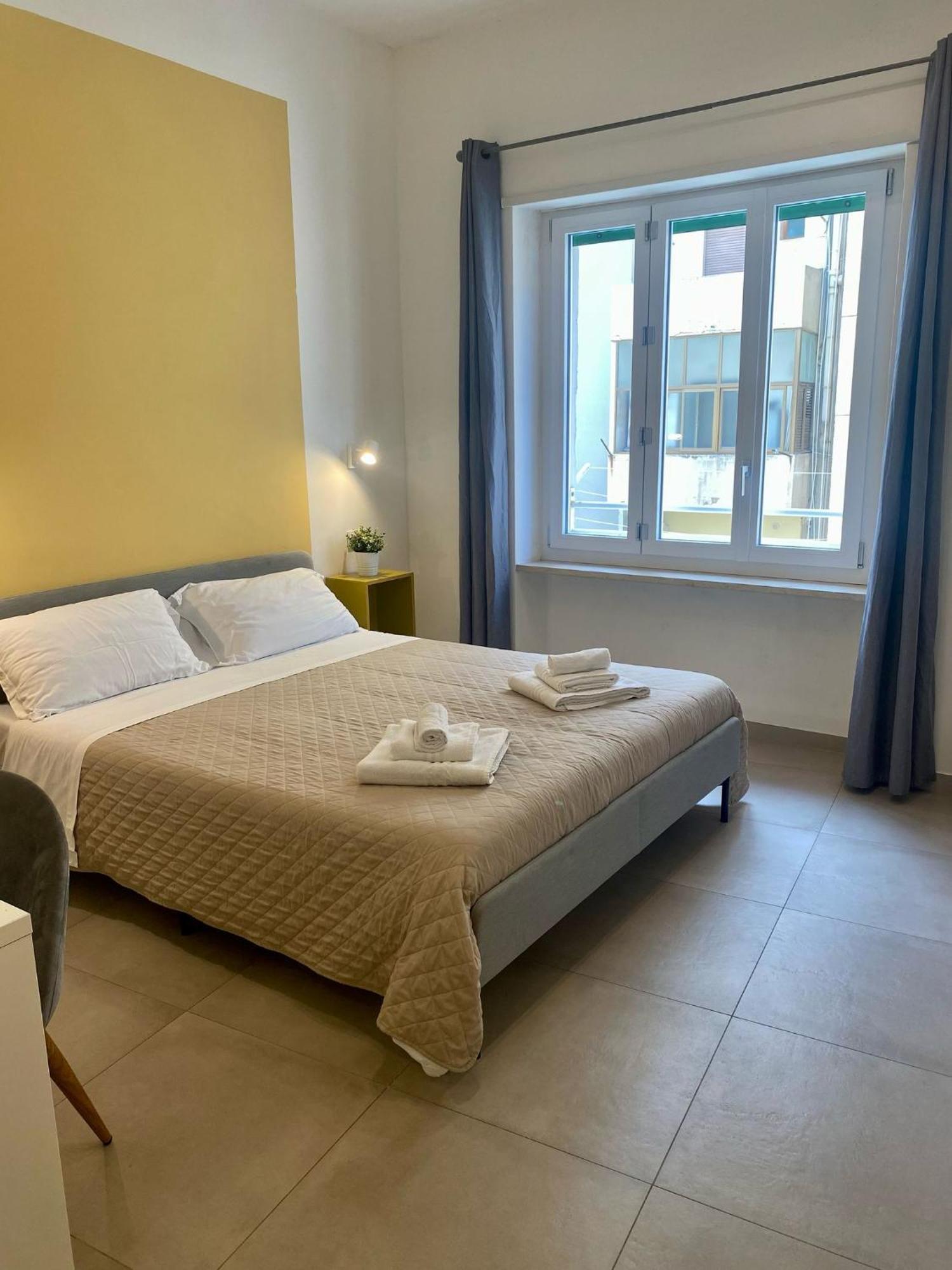 Istai Cagliari City Center Rooms ห้อง รูปภาพ