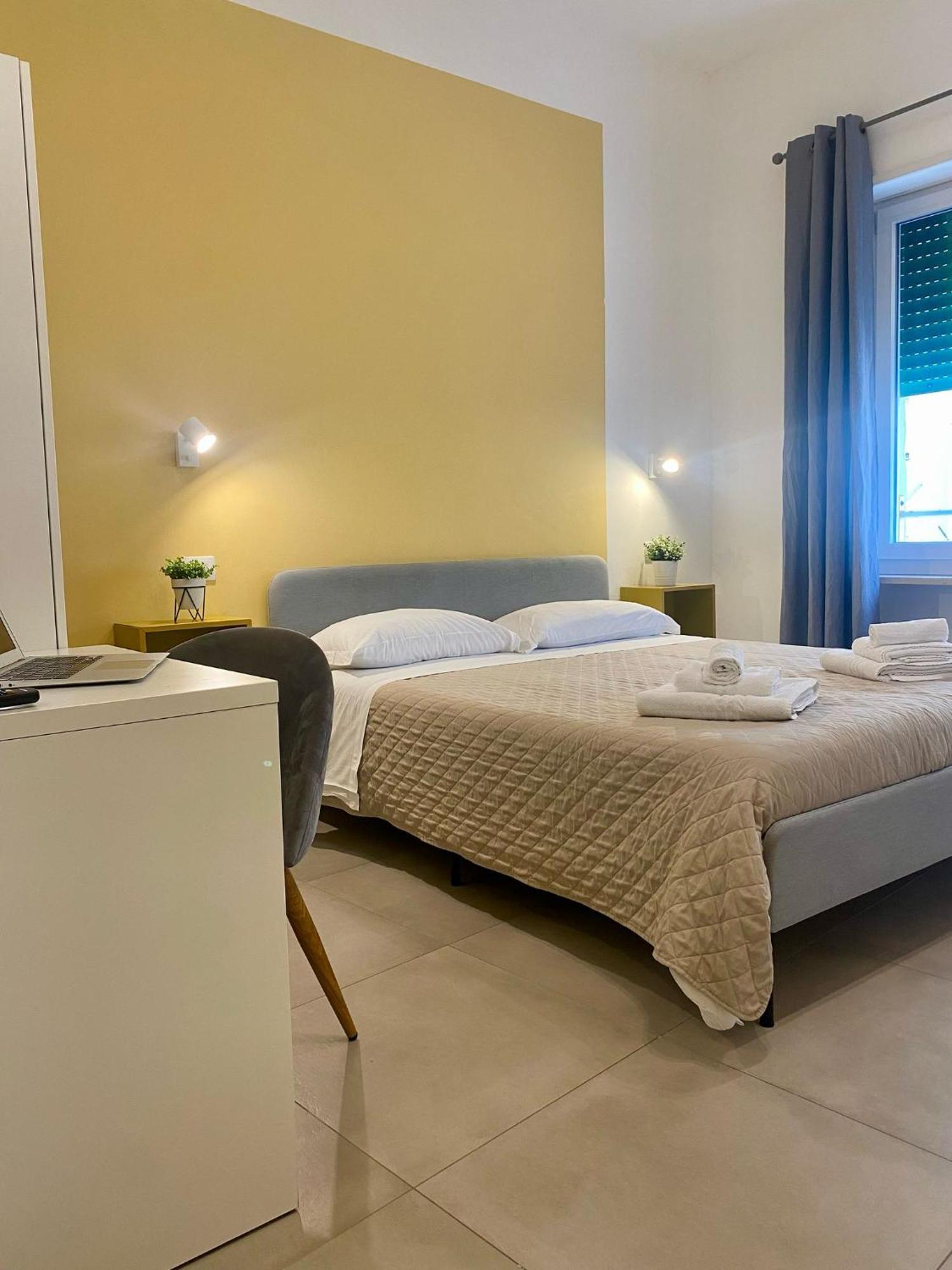 Istai Cagliari City Center Rooms ภายนอก รูปภาพ